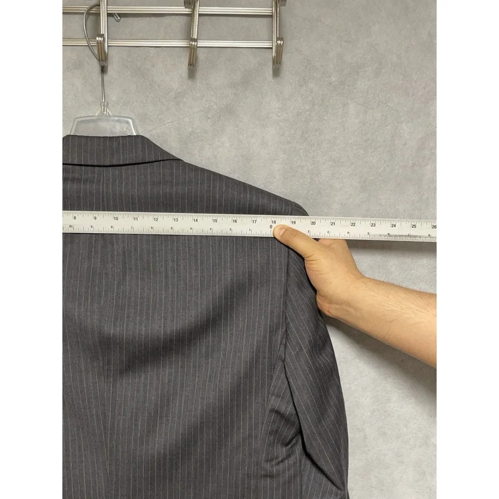 Jos A Bank Suit Men 40R Gray with Blue Gray Stripes Wool Academia W35X30L Luxe
